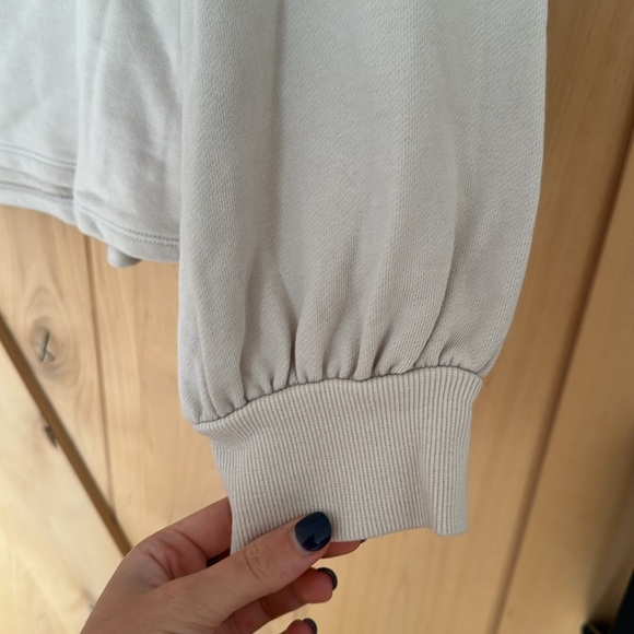 Tan sweatshirt - Picture 3 of 4